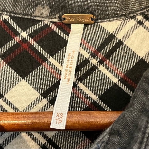 Free People Womens Long Sleeve Mixed Media Floral Dark Gray Boho Button … - Picture 8 of 12